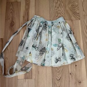 CHANEL vintage Floral and Chain Patterned silk Skirt with bow ties belt